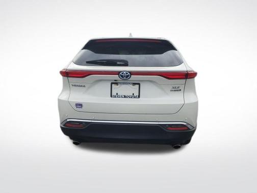 2022 Toyota Venza XLE