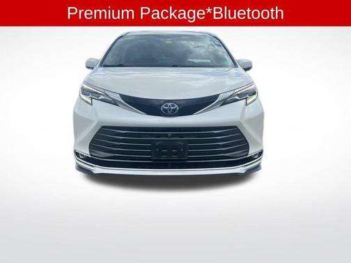 2021 Toyota Sienna Platinum 7 Passenger