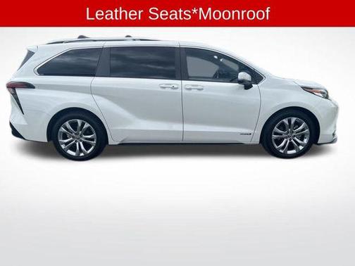2021 Toyota Sienna Platinum 7 Passenger