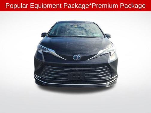 2022 Toyota Sienna Platinum 7 Passenger