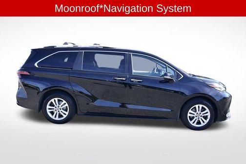2022 Toyota Sienna Platinum 7 Passenger