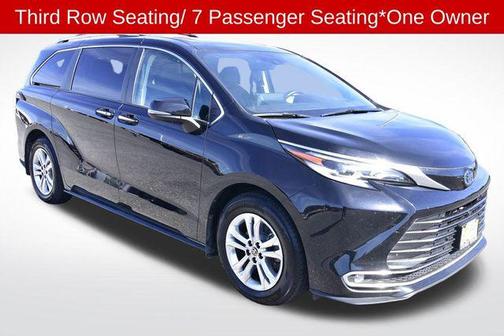 2022 Toyota Sienna Platinum 7 Passenger