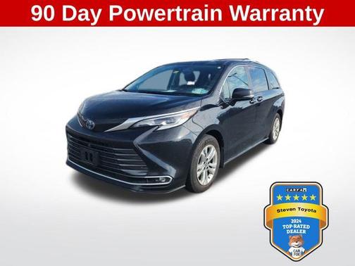 2022 Toyota Sienna Platinum 7 Passenger