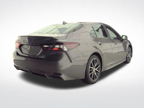 2024 Toyota Camry Hybrid SE