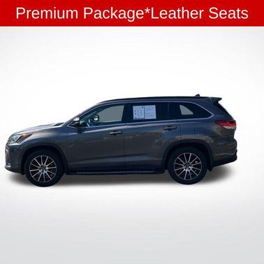 2017 Toyota Highlander SE