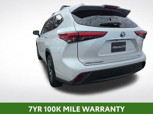 2022 Toyota Highlander Hybrid XLE
