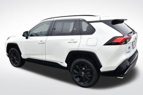 2022 Toyota RAV4 Hybrid SE