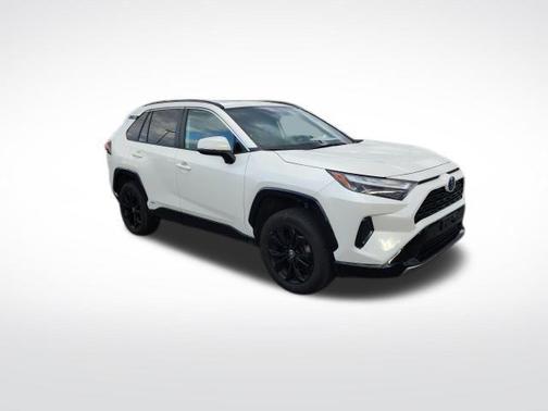 2022 Toyota RAV4 Hybrid SE