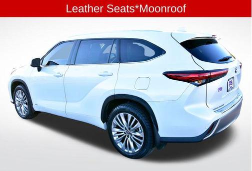 2023 Toyota Highlander Hybrid Platinum