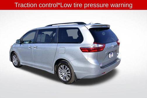 2019 Toyota Sienna XLE