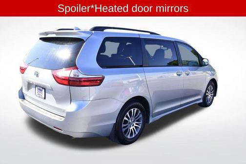 2019 Toyota Sienna XLE
