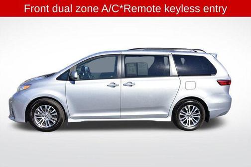 2019 Toyota Sienna XLE