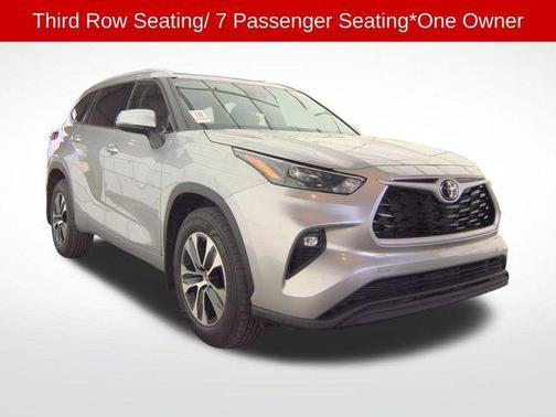 Celestial Silver Metallic 2022 Toyota Highlander XLE