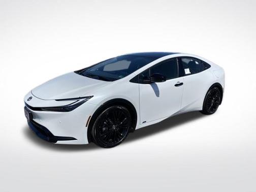 2025 Toyota Prius L