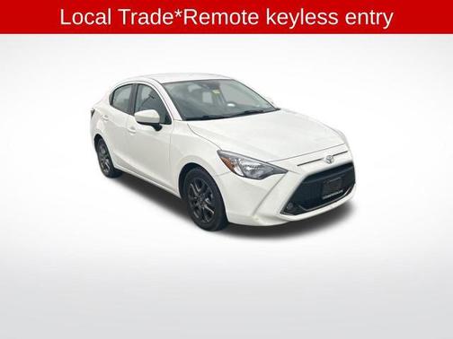 2020 Toyota Yaris Sedan LE