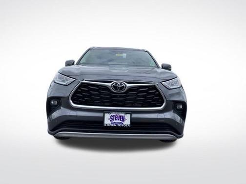 2025 Toyota Highlander Hybrid Platinum