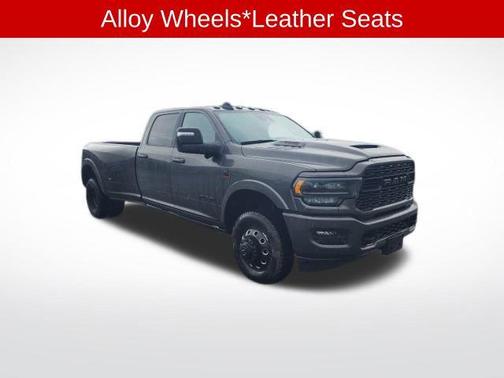 2024 RAM 3500 Limited Crew Cab 4x4 8' Box