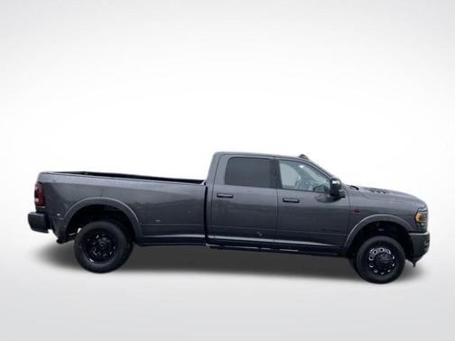 2024 RAM 3500 Limited Crew Cab 4x4 8' Box