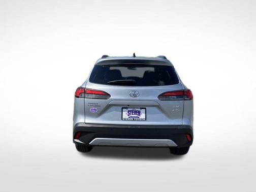 2025 Toyota Corolla Cross XLE