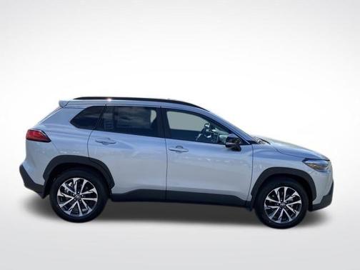 2025 Toyota Corolla Cross XLE
