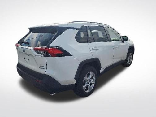 Super White 2021 Toyota RAV4 Hybrid XLE