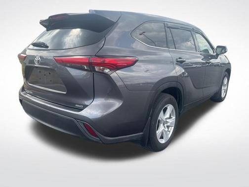 2021 Toyota Highlander L