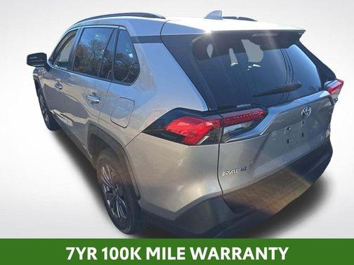 2022 Toyota RAV4 Hybrid XLE Premium