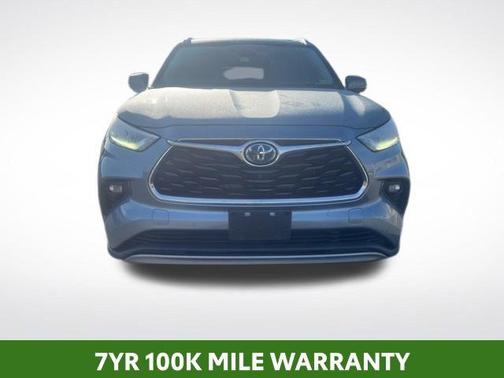 2022 Toyota Highlander Hybrid Platinum