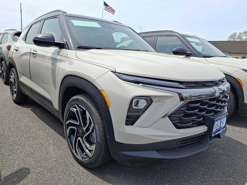 WHT SANDS 2026 Chevrolet Trailblazer RS