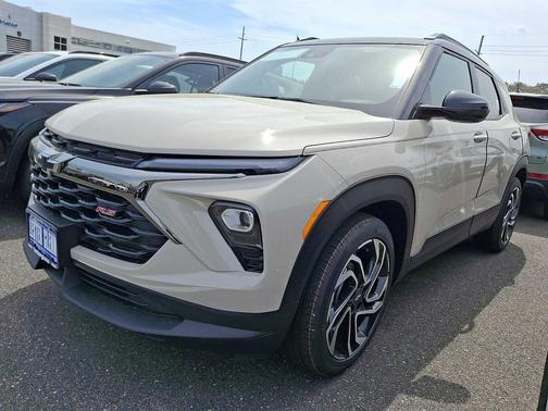 WHT SANDS 2026 Chevrolet Trailblazer RS