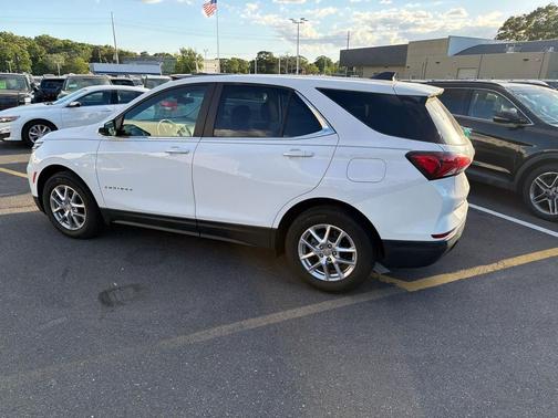 Summit White 2022 Chevrolet Equinox 1LT