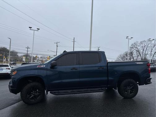 2022 Chevrolet Silverado 1500 Custom Trail Boss