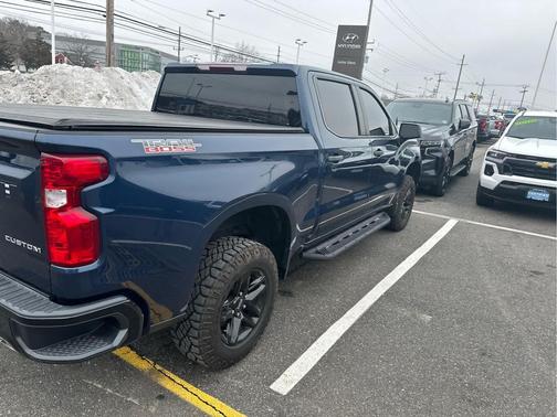 2022 Chevrolet Silverado 1500 Custom Trail Boss