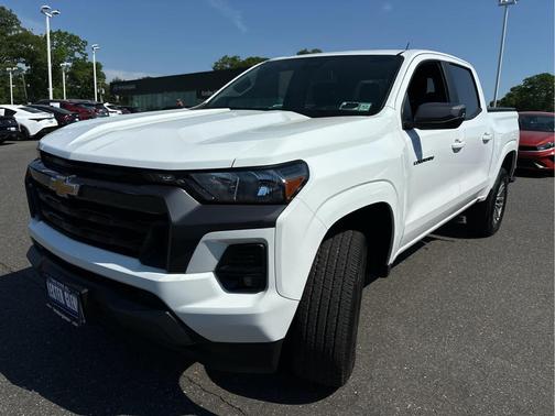 Summit White 2023 Chevrolet Colorado LT