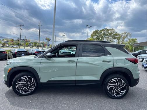 Cacti Green 2024 Chevrolet Trailblazer RS
