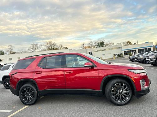2023 Chevrolet Traverse RS