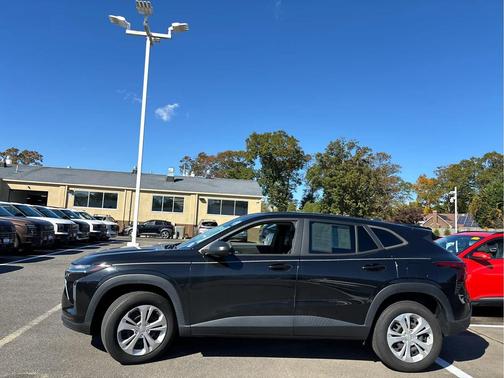 2024 Chevrolet Trax LS