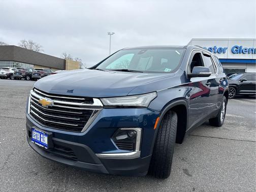 2022 Chevrolet Traverse LT Cloth