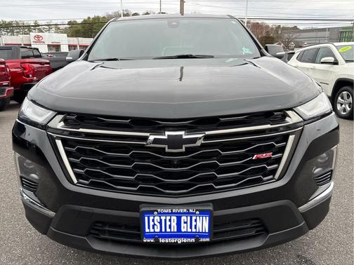 Mosaic Black Metallic 2022 Chevrolet Traverse RS