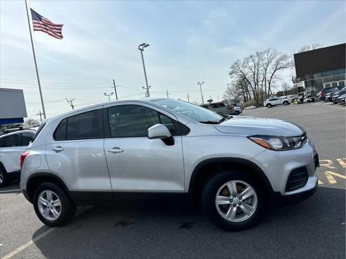2022 Chevrolet Trax LS