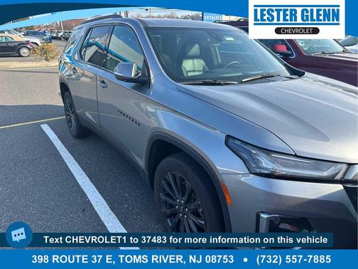 Sterling Gray Metallic 2023 Chevrolet Traverse RS