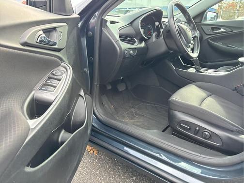 2020 Chevrolet Malibu FWD RS