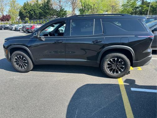 Mosaic Black Metallic 2025 Chevrolet Traverse AWD Z71
