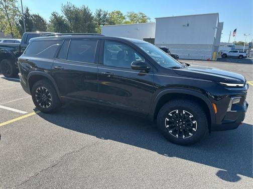 Mosaic Black Metallic 2025 Chevrolet Traverse AWD Z71