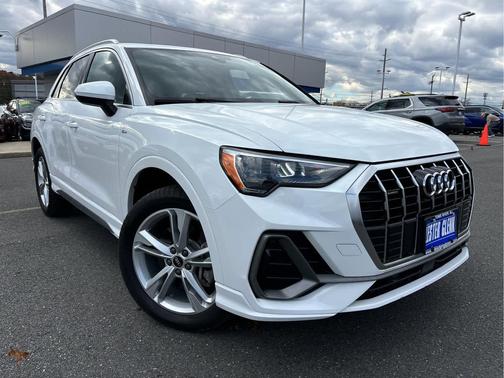 2021 Audi Q3 45 S line Premium