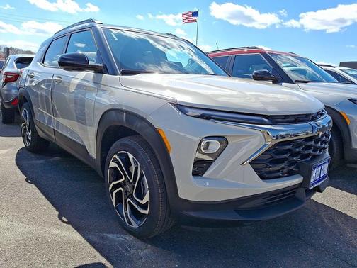 WHT SANDS 2026 Chevrolet Trailblazer RS