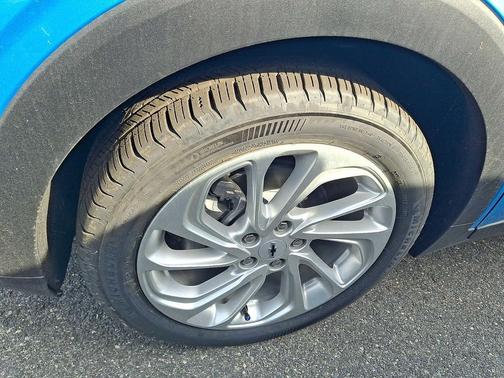 GBJ 2027 Chevrolet Bolt LT
