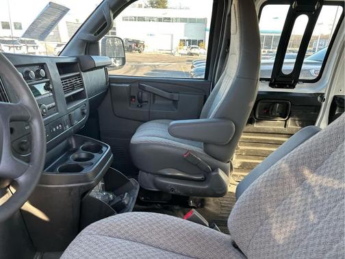 2024 Chevrolet Express 2500 RWD 2500 Regular Wheelbase WT