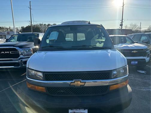 2024 Chevrolet Express 2500 RWD 2500 Regular Wheelbase WT