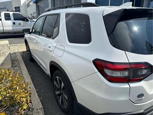 2023 Honda Pilot Touring 8-Passenger
